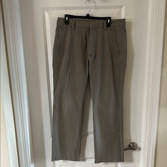 GAP Men's Olive Chinos - Picture 1 of 9
